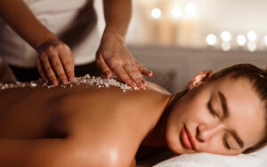 Massaggio scrub drenante - Athena Estetica Roma